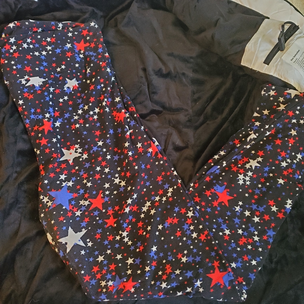 LuLaRoe Black and Red Leggings with Vibrant Starry Pattern